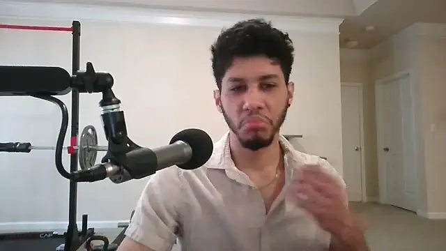 Snapshot of DamnKevin chatting on March 19, 2025, 1:29 pm DamnKevin online show from March 19, 2025, 1:29 pm