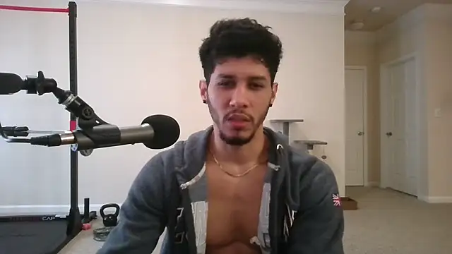 Snapshot of DamnKevin chatting on February 24, 2025, 5:53 pm DamnKevin online show from February 24, 2025, 5:53 pm