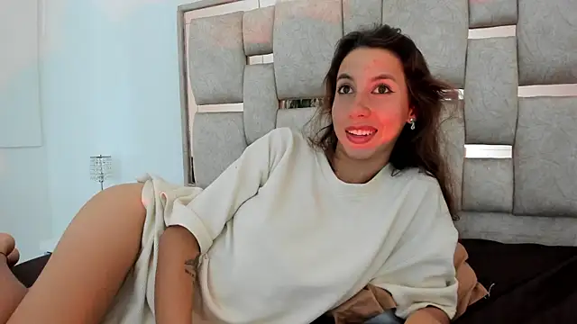 Snapshot of jolie_lov chatting on March 20, 2025, 4:31 pm jolie lov online show from March 20, 2025, 4:31 pm