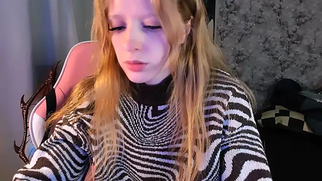 Inma Lewdness online show from November 28, 2025, 8:20 pm