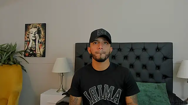 Robin Rief online show from October 13, 2025, 3:41 am