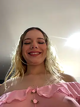 NicoleCut online show from October 6, 2025, 11:00 am