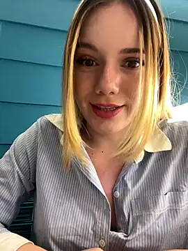 NicoleCut online show from October 11, 2025, 11:06 pm