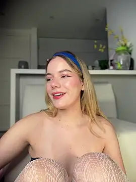 NicoleCut online show from May 13, 2026, 9:16 am