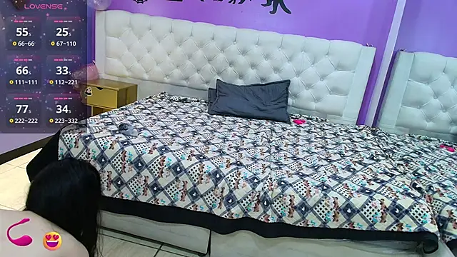 Snapshot of JeremmyAndStacy chatting on March 18, 2025, 1:55 pm JeremmyAndStacy online show from March 18, 2025, 1:55 pm