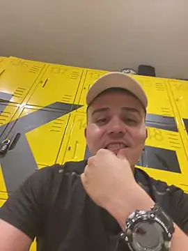 Snapshot of adam-rivera chatting on March 3, 2025, 8:21 pm adam-rivera online show from March 3, 2025, 8:21 pm