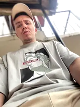 adam-rivera online show from November 6, 2025, 6:34 pm