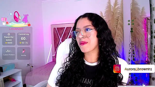 Aurora Brownn online show from October 21, 2025, 4:23 am