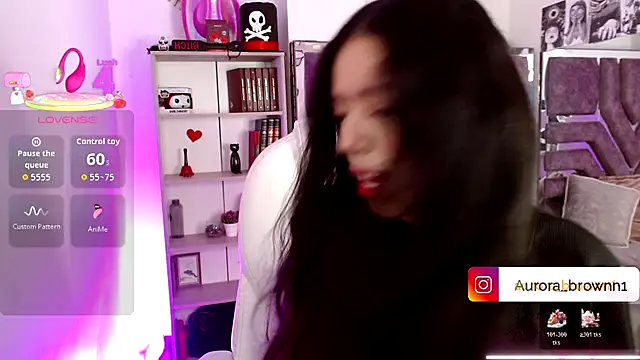 Aurora Brownn online show from November 14, 2025, 4:49 am