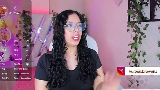 Aurora Brownn online show from November 5, 2025, 4:48 am