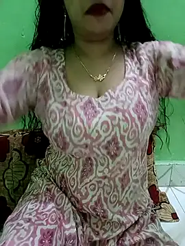 Snapshot of Haniya-143 chatting on July 14, 2026, 12:10 am Haniya-143 online show from July 14, 2026, 12:10 am