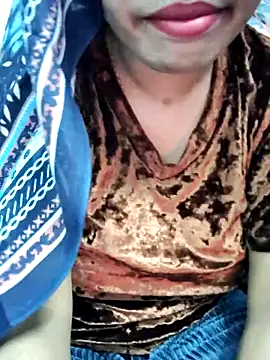 Snapshot of Haniya-143 chatting on January 16, 2026, 12:20 pm Haniya-143 online show from January 16, 2026, 12:20 pm