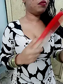 Haniya-143 online show from December 16, 2025, 10:58 pm