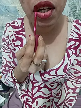 Snapshot of Haniya-143 chatting on July 6, 2026, 11:29 pm Haniya-143 online show from July 6, 2026, 11:29 pm
