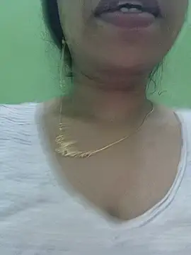Snapshot of Haniya-143 chatting on July 18, 2026, 4:48 pm Haniya-143 online show from July 18, 2026, 4:48 pm