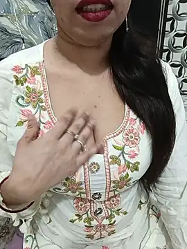 Snapshot of Haniya-143 chatting on June 25, 2026, 10:48 pm Haniya-143 online show from June 25, 2026, 10:48 pm