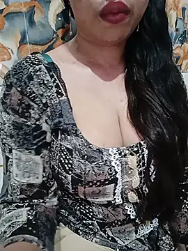 Snapshot of Haniya-143 chatting on June 30, 2026, 10:32 pm Haniya-143 online show from June 30, 2026, 10:32 pm