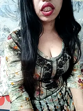 Snapshot of Haniya-143 chatting on June 28, 2026, 10:32 am Haniya-143 online show from June 28, 2026, 10:32 am