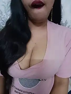 Snapshot of Haniya-143 chatting on July 11, 2026, 10:43 pm Haniya-143 online show from July 11, 2026, 10:43 pm