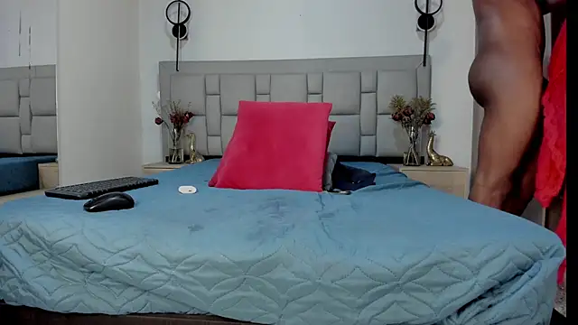 JEFFREY COTTOM online show from March 4, 2026, 12:02 pm