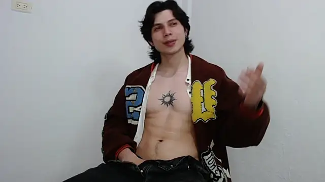 Snapshot of pervertsteens3 chatting on February 3, 2026, 6:40 am pervertsteens3 online show from February 3, 2026, 6:40 am