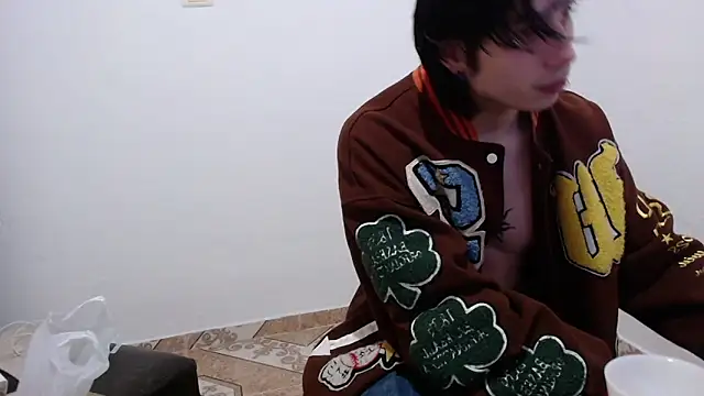 Snapshot of pervertsteens3 chatting on February 10, 2026, 9:14 pm pervertsteens3 online show from February 10, 2026, 9:14 pm