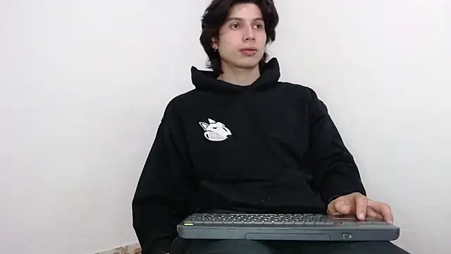 Snapshot of pervertsteens3 chatting on February 11, 2026, 9:03 pm pervertsteens3 online show from February 11, 2026, 9:03 pm