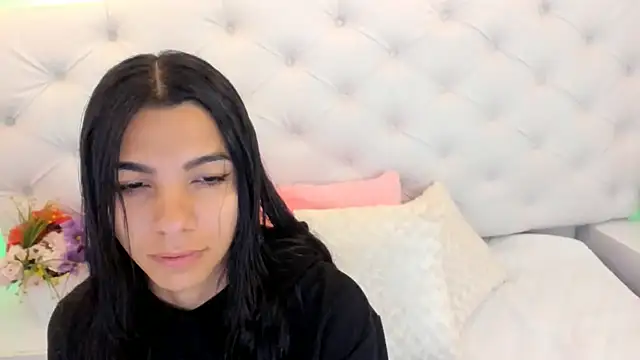 Snapshot of anchela-garcia1 chatting on February 19, 2025, 12:11 pm anchela-garcia1 online show from February 19, 2025, 12:11 pm