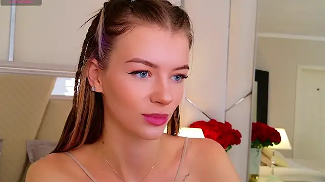 MeganMour online show from October 9, 2025, 5:02 pm