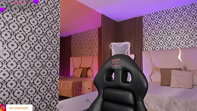 Snapshot of penelope_tay1 chatting on February 10, 2026, 3:27 am penelope tay1 online show from February 10, 2026, 3:27 am