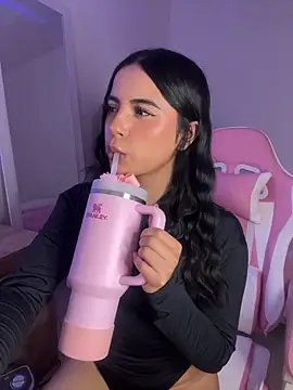 Emily-14 online show from April 7, 2026, 5:09 am