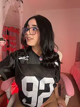 Snapshot of Emily-14 chatting on October 23, 2025, 4:00 am Emily-14 online show from October 23, 2025, 4:00 am