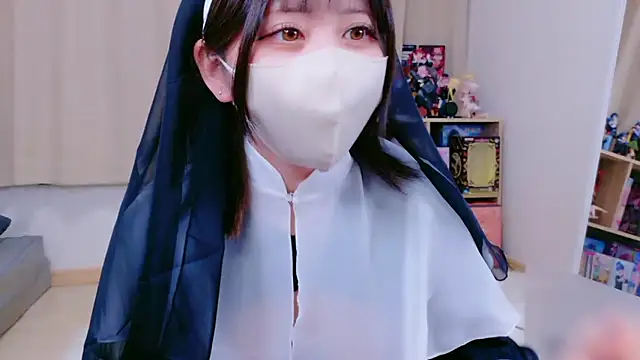 -anzu-o online show from September 12, 2025, 8:19 pm