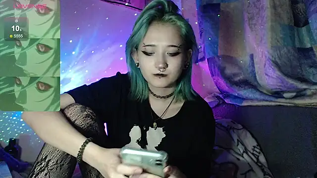 Snapshot of Milten-Trish chatting on October 4, 2025, 9:05 pm Milten-Trish online show from October 4, 2025, 9:05 pm