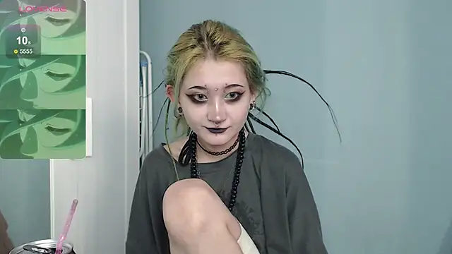 Snapshot of Milten-Trish chatting on February 18, 2026, 1:18 pm Milten-Trish online show from February 18, 2026, 1:18 pm