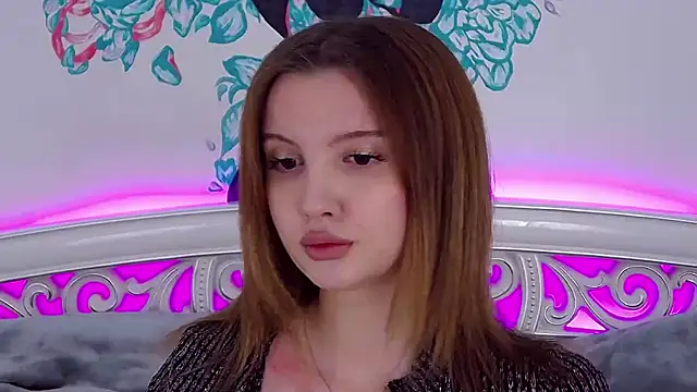 EvansMilana online show from March 14, 2025, 6:39 pm