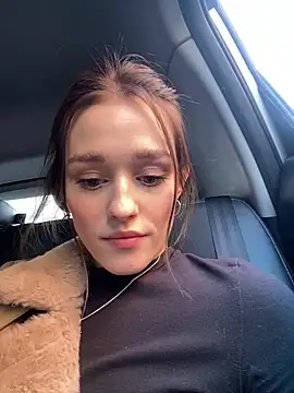 Mia Mia M online show from March 10, 2026, 1:26 pm