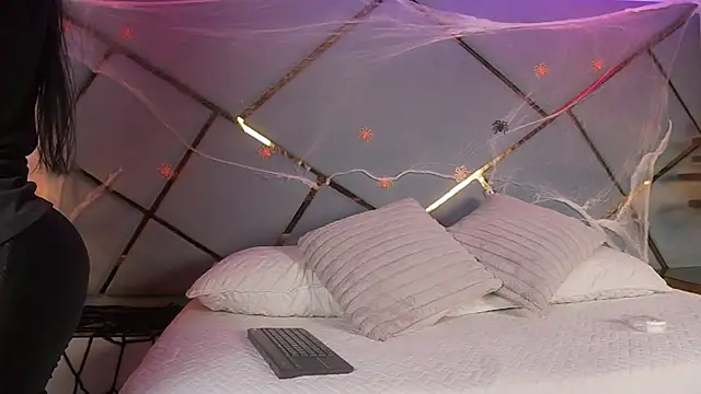 giorgia 13 online show from October 29, 2025, 3:05 am