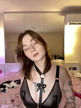 Snapshot of dashkaavg chatting on December 14, 2024, 3:04 pm dashkaavg online show from December 14, 2024, 3:04 pm