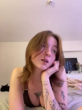 Snapshot of dashkaavg chatting on December 12, 2024, 5:59 pm dashkaavg online show from December 12, 2024, 5:59 pm