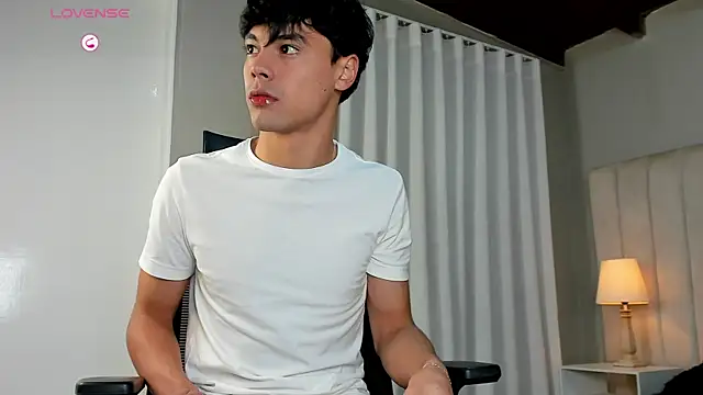 Snapshot of Dammon_Stallion chatting on October 16, 2025, 12:13 pm Dammon Stallion online show from October 16, 2025, 12:13 pm