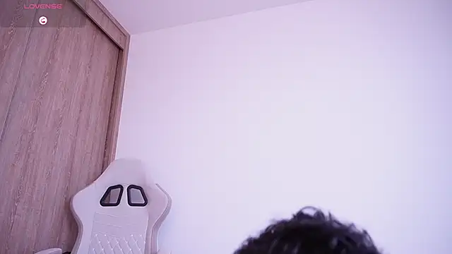 Snapshot of Dammon_Stallion chatting on January 8, 2026, 5:08 pm Dammon Stallion online show from January 8, 2026, 5:08 pm