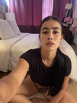 Snapshot of Sweet_and_caramel chatting on November 9, 2025, 7:51 pm Sweet and caramel online show from November 9, 2025, 7:51 pm