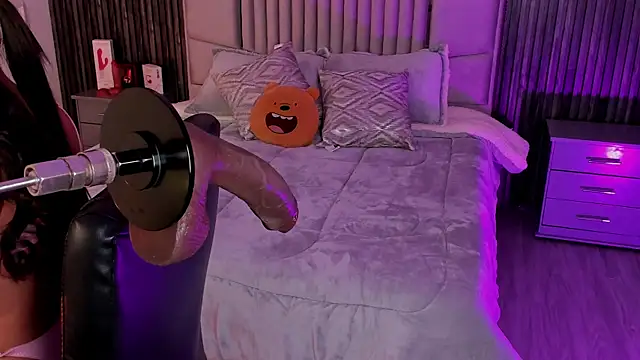 Lillyortiz online show from December 15, 2025, 8:03 pm