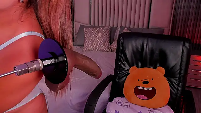 Lillyortiz online show from February 6, 2026, 8:49 pm