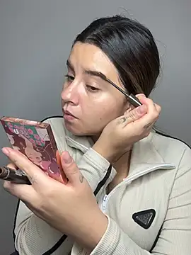 SaraBraun  online show from April 10, 2026, 5:42 pm