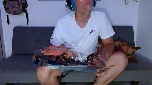 Snapshot of boss_of_cash chatting on April 11, 2026, 12:29 am boss of cash online show from April 11, 2026, 12:29 am