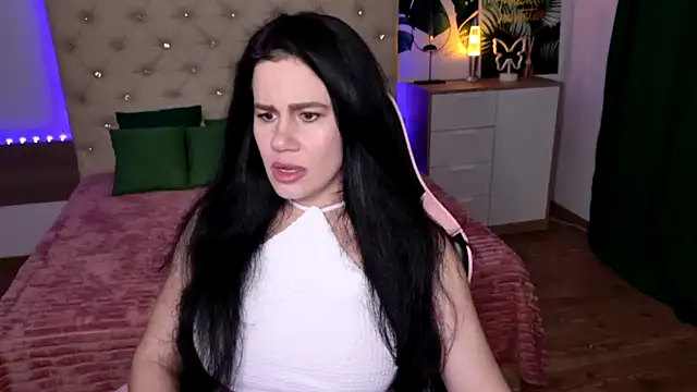 Snapshot of KattieSims chatting on March 12, 2025, 8:31 pm KattieSims online show from March 12, 2025, 8:31 pm