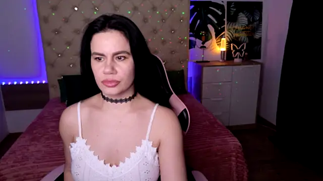 Snapshot of KattieSims chatting on March 19, 2025, 11:47 pm KattieSims online show from March 19, 2025, 11:47 pm