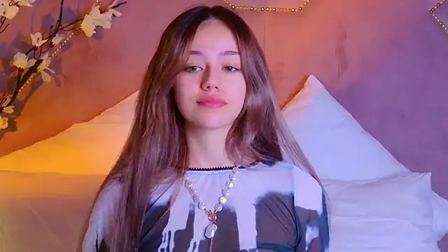 STELLA RICH online show from October 15, 2025, 8:50 pm